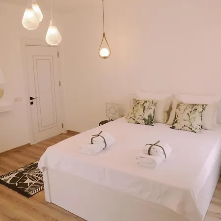 Hotel Myra *